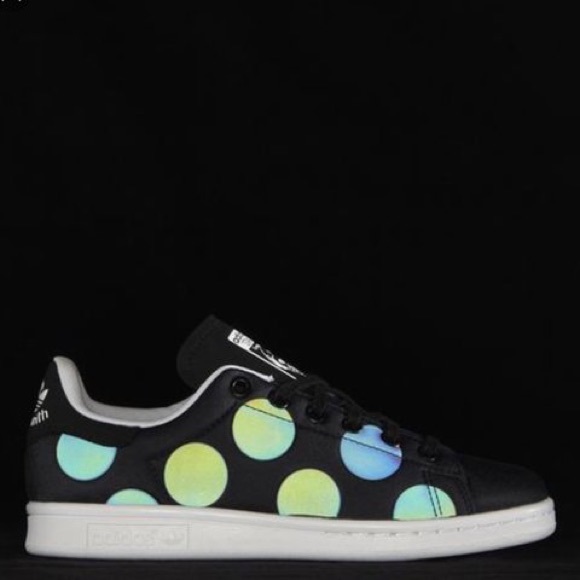 adidas Shoes - Stan smiths adidas’s. Reflective. Size 6.5.